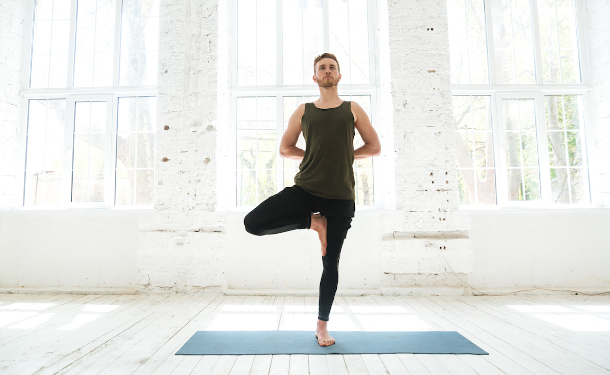 Does Yoga Improve Balance? The Ultimate Guide (+5 Yoga Poses)