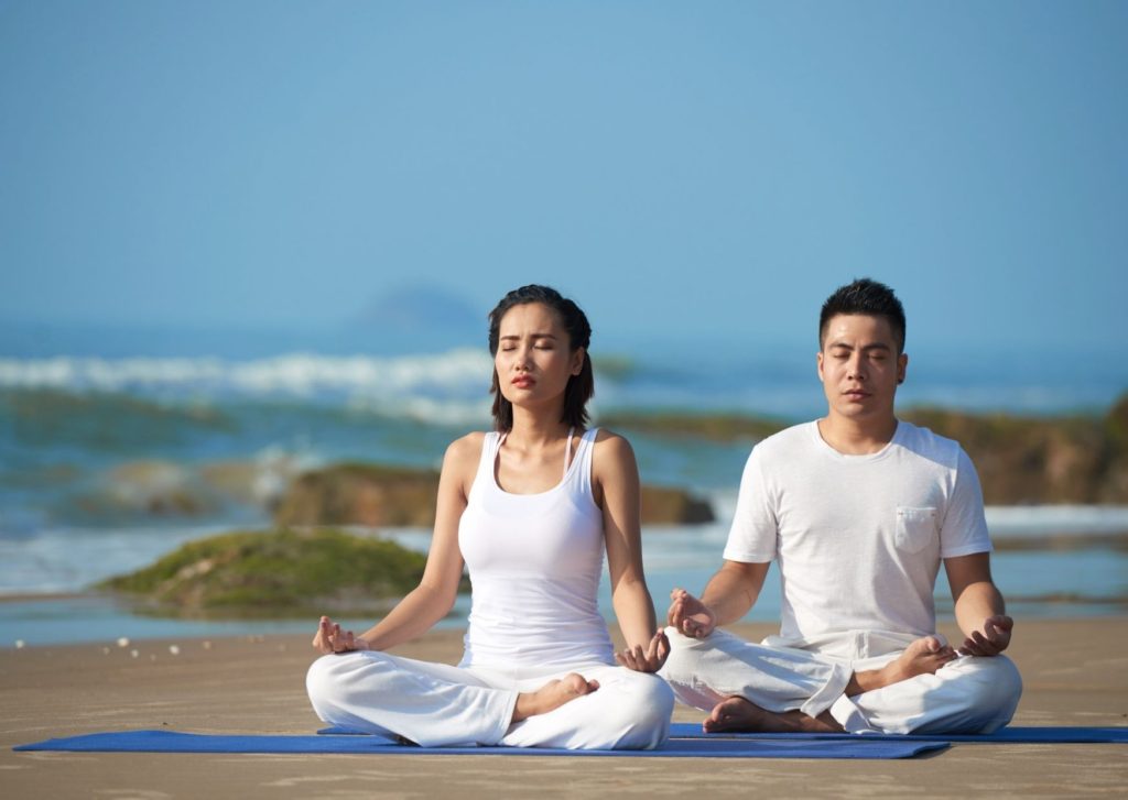 Decide how long you want to stay at a meditation retreat